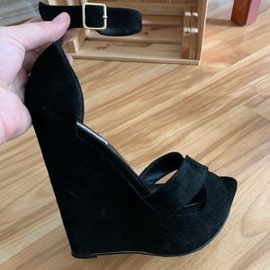 Steve Madden Black Suede Wedges